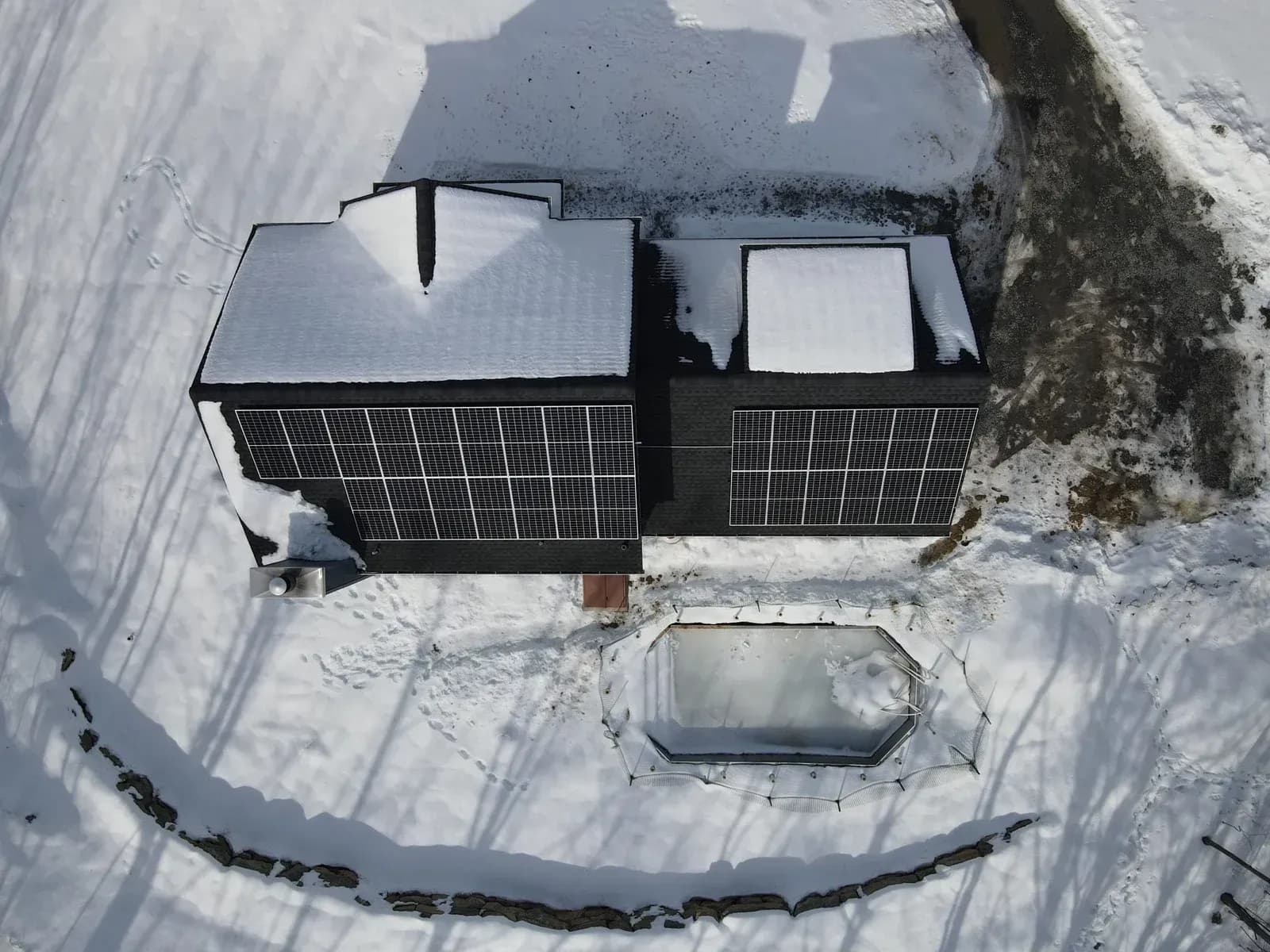 1AFTER-SOLAR-HAMILTON-PENNSYLVANIA-PINNACLE-EXTERIORS-4843506829-Cefola-2-scaled.webp