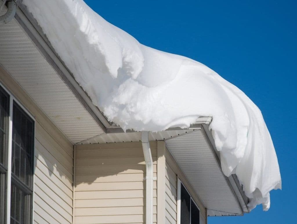 Can-too-much-snow-on-your-roof-be-problematic-3