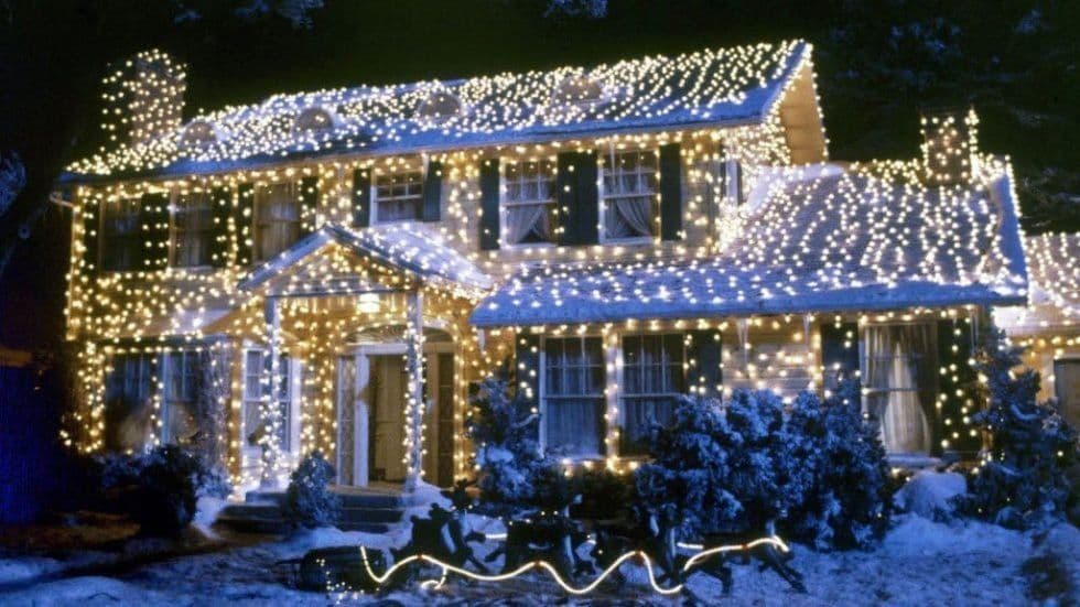 how-to-hang-christmas-lights